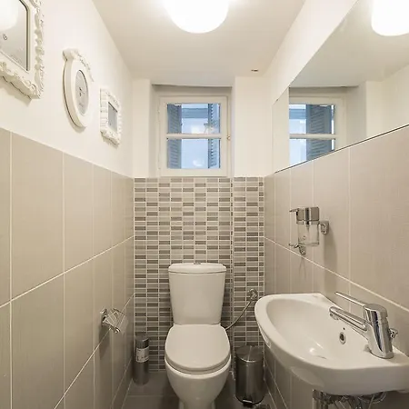 Authentic Retro Flat In Center #feelslikehome Apartment *