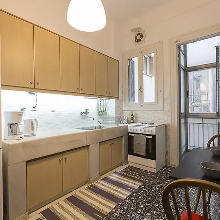 Apartment Authentic Retro Flat In Center #feelslikehome Thessaloniki